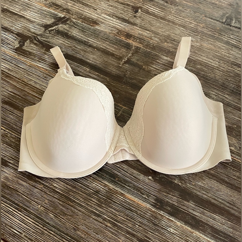 Warner’s Bra  36D EUC FULL COVERAGE SIDE COVERAGE CREAM COLOR SEE PICS
